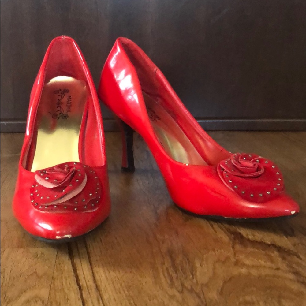 Red rose heels